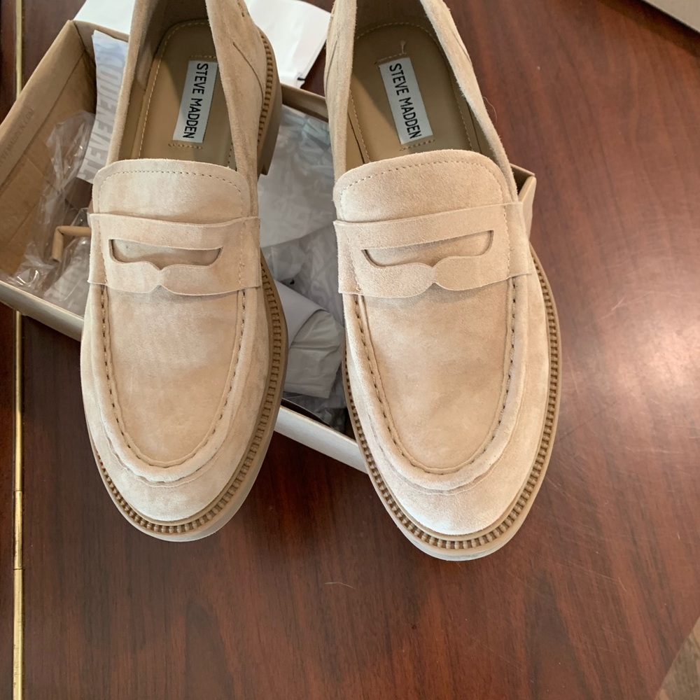 Steve Madden Kallen  sand suede 9. worn for 2 hrs